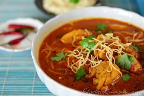 pupa curry tajska